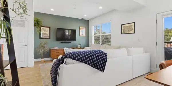 Image 4 Image 4
