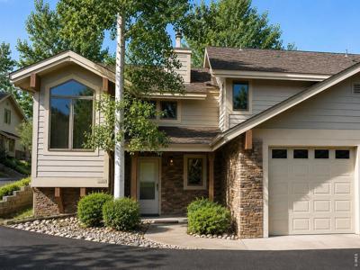 880 Crabapple Ln
