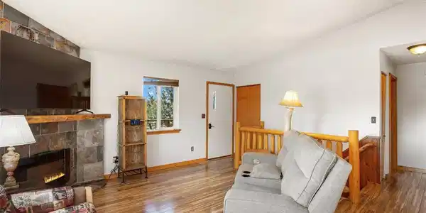 Image 3: Living Room Image 3: Living Room