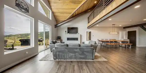 Image 4: Living Room Image 4: Living Room