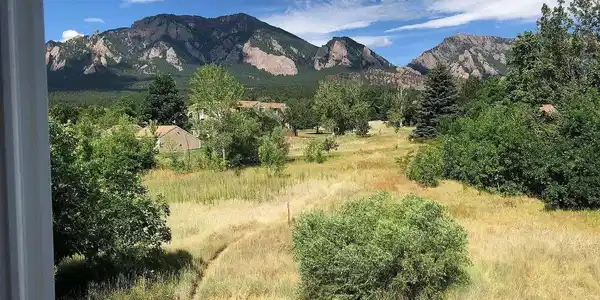 Image 2: Flatirons & open-space views Image 2: Flatirons & open-space views