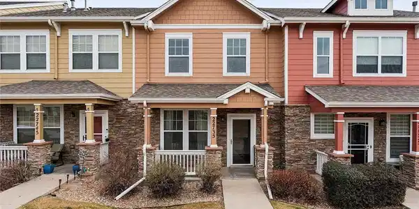 22735 E Ottawa Pl