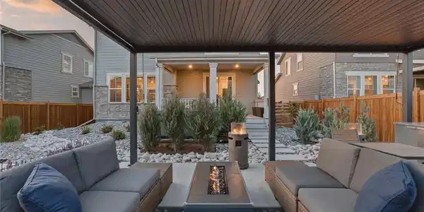 Image 4: Patio