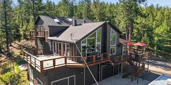 Image 2: View deck, Garage, Storage Shed and Workshop Image 2: View deck, Garage, Storage Shed and Workshop