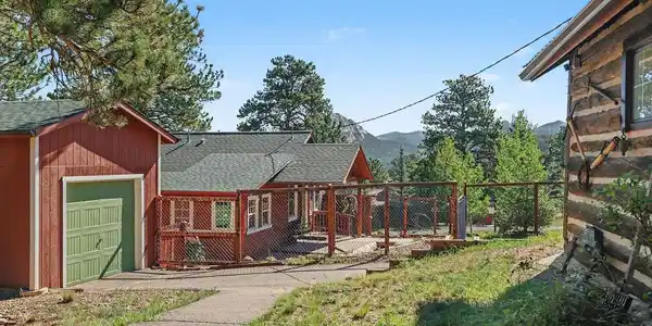 Image 3: Historic Estes Park Cottage with Barn/Studio Image 3: Historic Estes Park Cottage with Barn/Studio