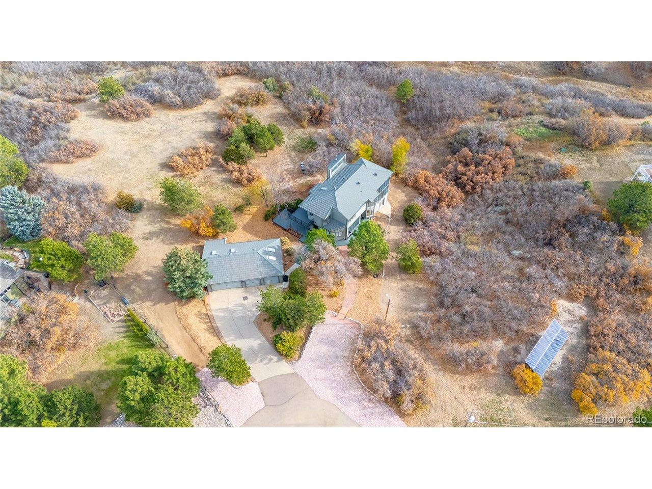 Image 2: Property View (House, Garage, Solar)