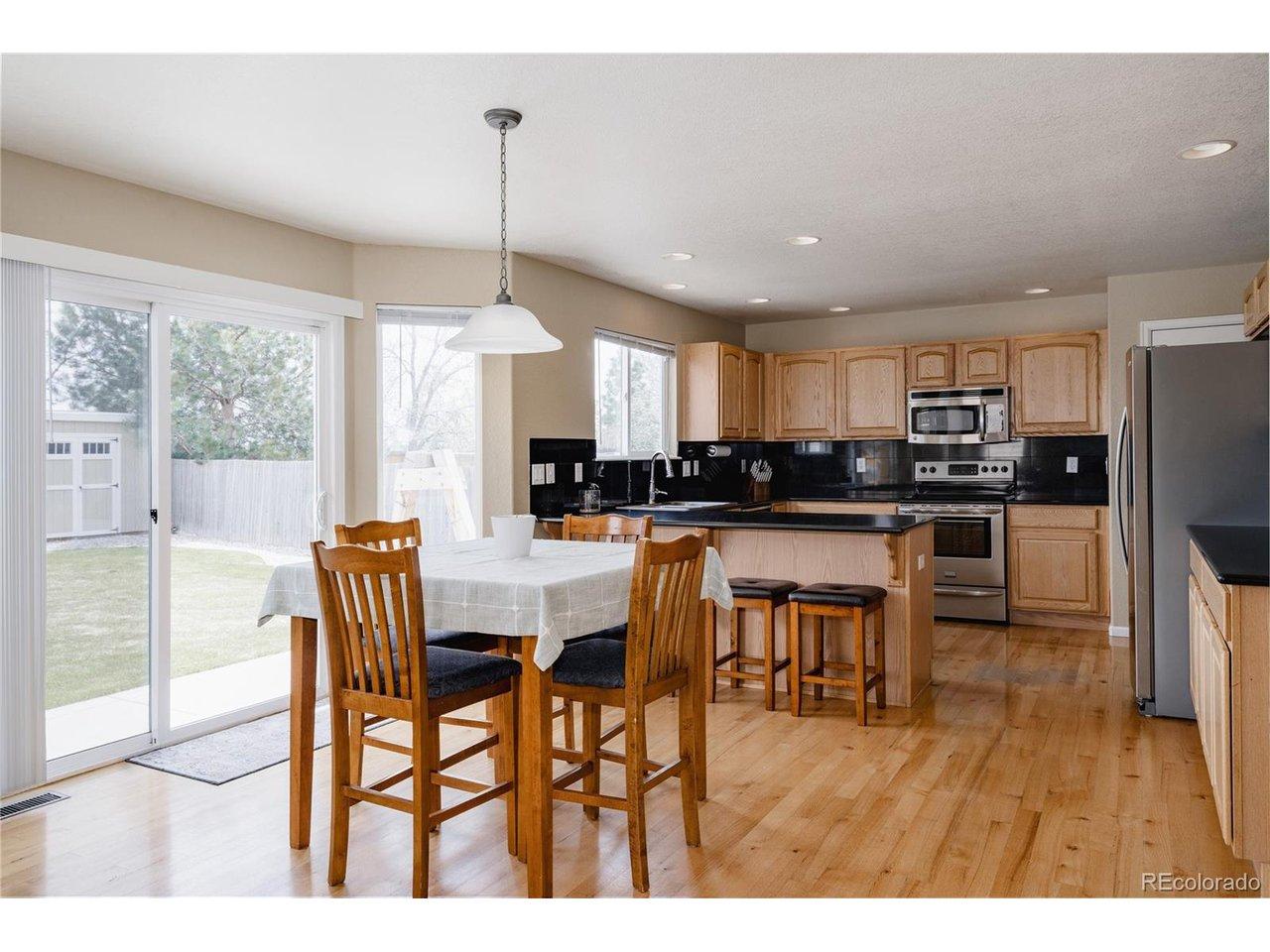 Image 3: Kitchen looks out onto amazing backyard Image 3: Kitchen looks out onto amazing backyard