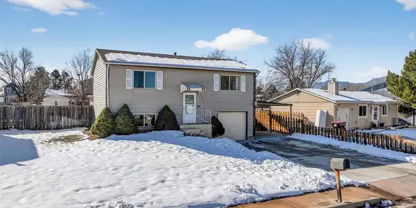 5015 Ivor Dr