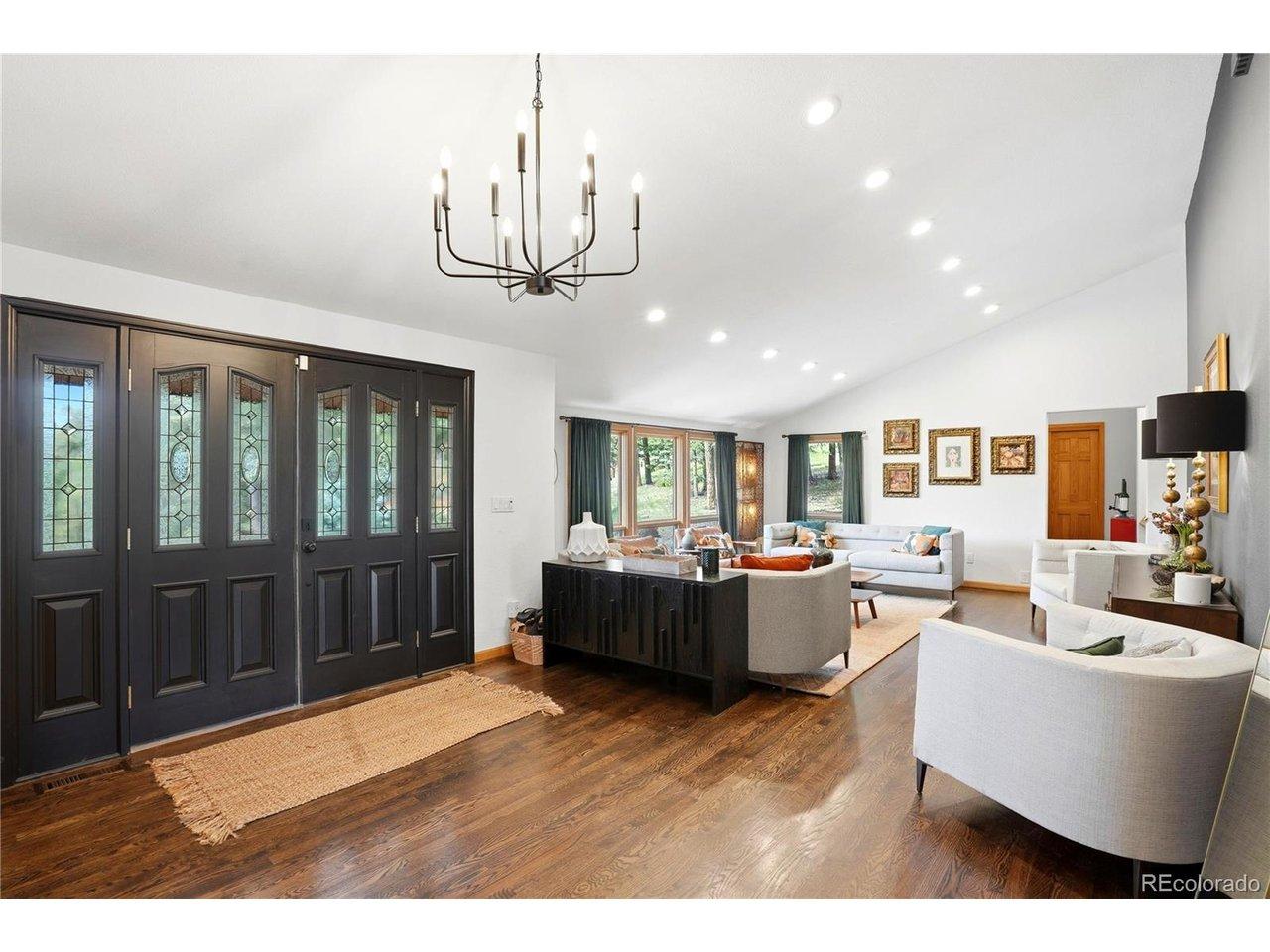 Image 4: Main entry- 2nd entry is in the doorway at the end of the room Image 4: Main entry- 2nd entry is in the doorway at the end of the room