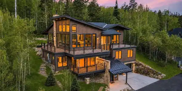 1325 Golden Eagle Rd