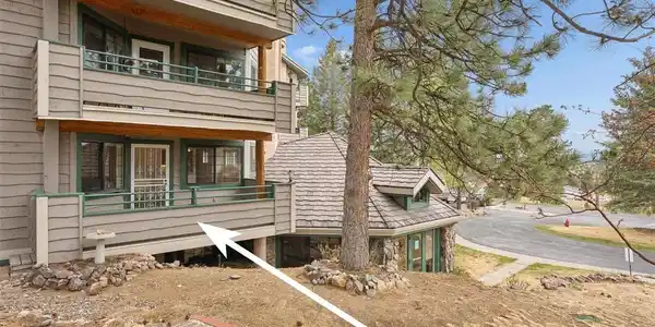 Image 3: Condo has outdoor access from balcony Image 3: Condo has outdoor access from balcony