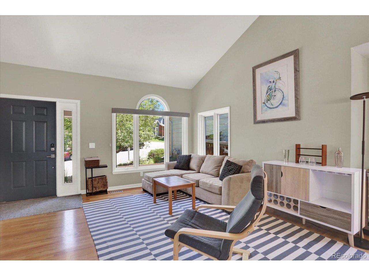 Image 2: Front Entry Image 2: Front Entry