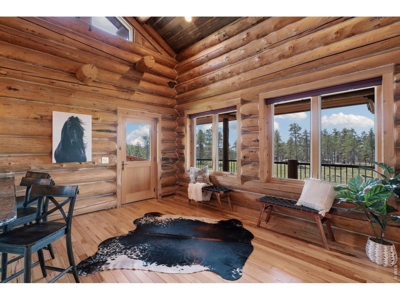 Image 3: Entryway Image 3: Entryway