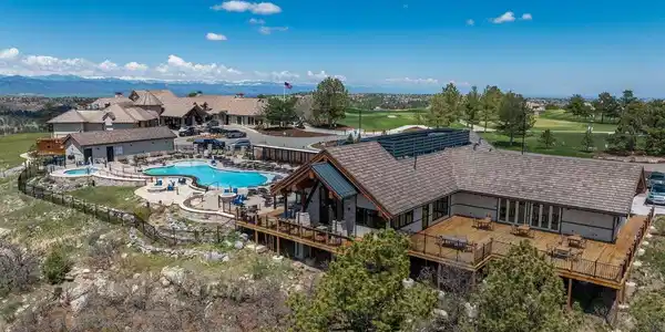 Image 4: Pool house and snack bar Image 4: Pool house and snack bar