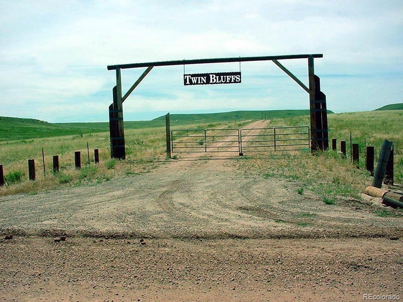 Image 1: Entrance to Twin Bluffs