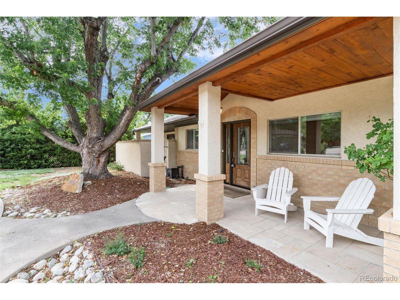 Image 3: Front porch