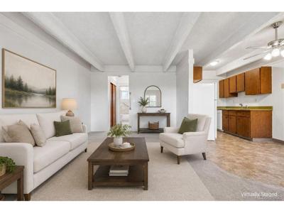 800 W Belleview Ave