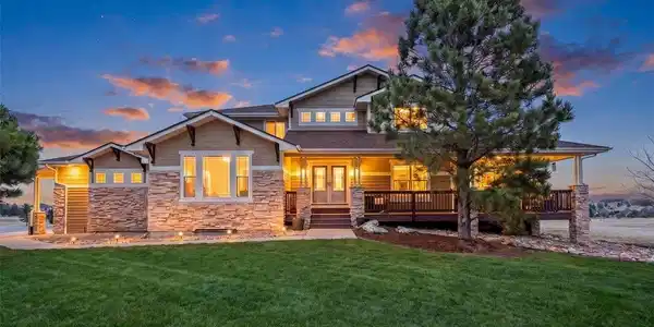 601 N Pines Trl