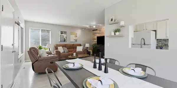 Image 4: Dining Room Image 4: Dining Room