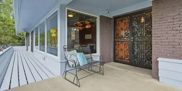 Image 3: Front porch and deck Image 3: Front porch and deck