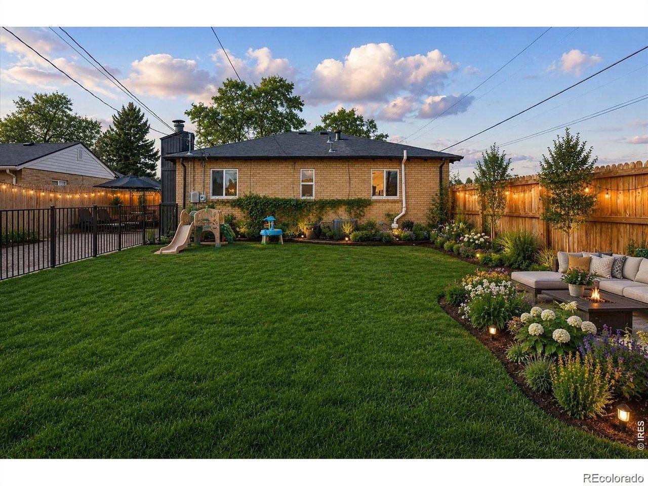 Image 2: Backyard Grass and Dog Run Fenced In Image 2: Backyard Grass and Dog Run Fenced In
