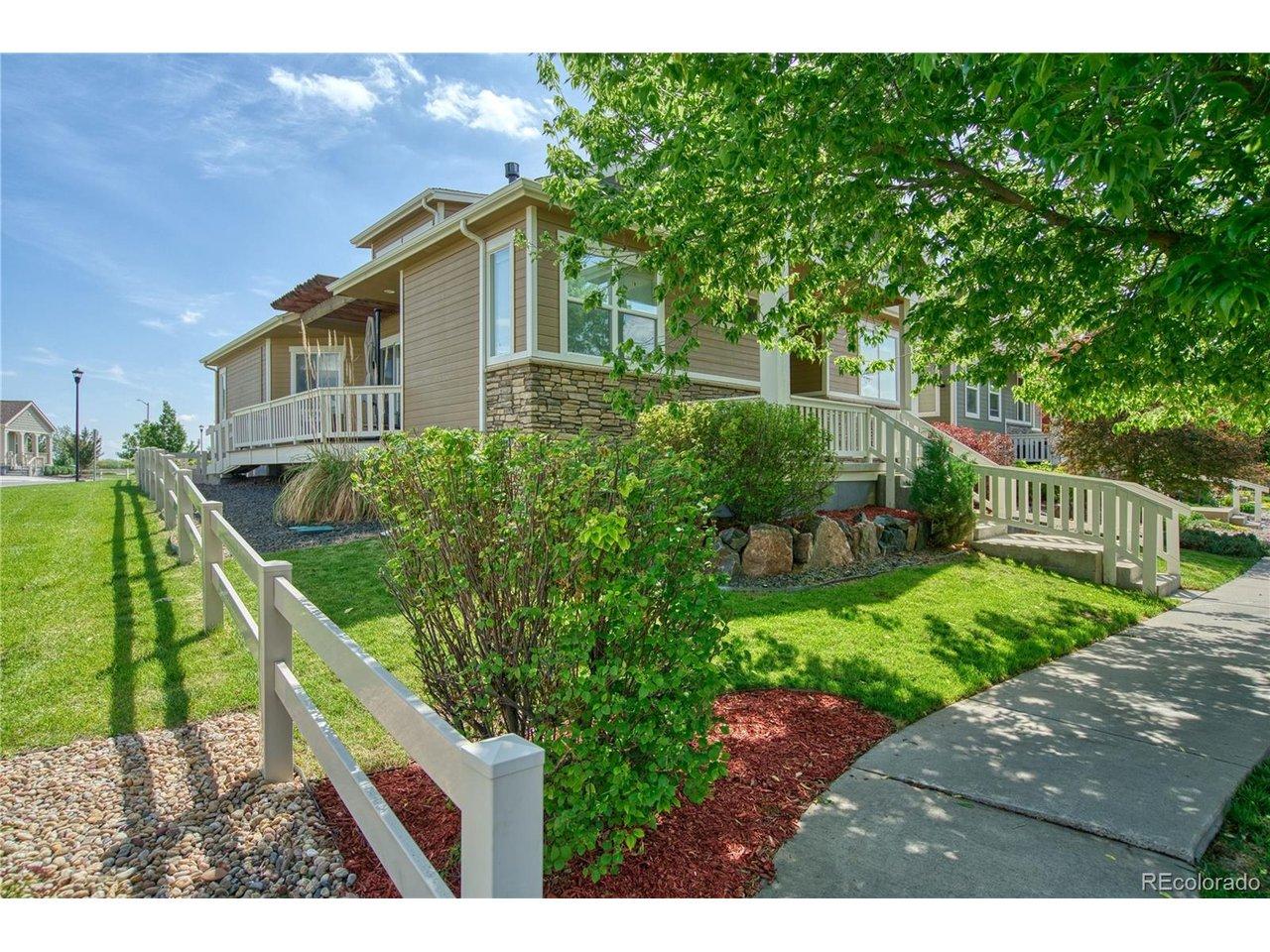 Image 3: Nicely treed and landscaped lot Image 3: Nicely treed and landscaped lot