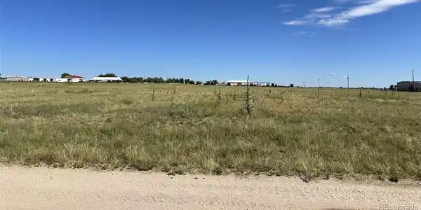 Image 4: Approx. 12.65 acres of aviation-oriented development land beside Meadow Lake Airport Image 4: Approx. 12.65 acres of aviation-oriented development land beside Meadow Lake Airport