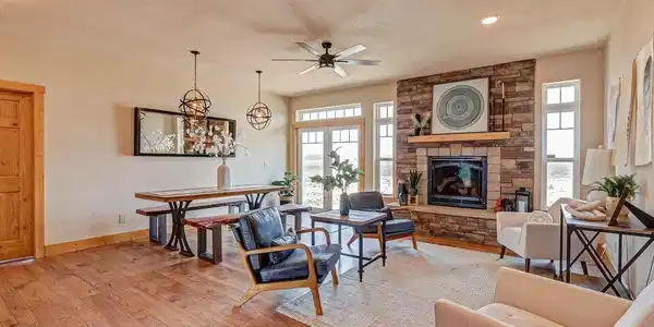 Image 2: Living & Dining Room Image 2: Living & Dining Room