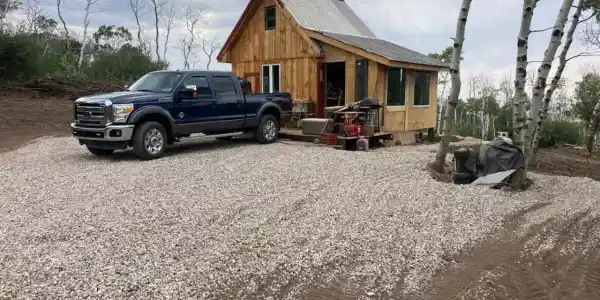 Image 3: Lots of gravel to keep down mud Image 3: Lots of gravel to keep down mud
