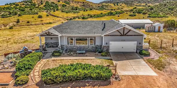 10380 Coyote Ln