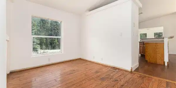 Image 4: Dining Room Image 4: Dining Room