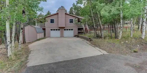 Image 2: Side entry 2 car garage Image 2: Side entry 2 car garage