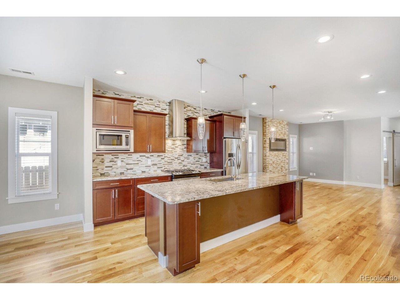 Image 1: Kitchen 1