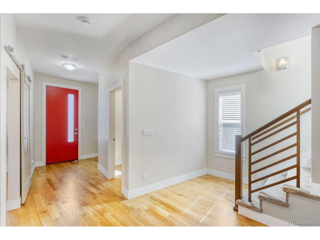 Image 2: Foyer