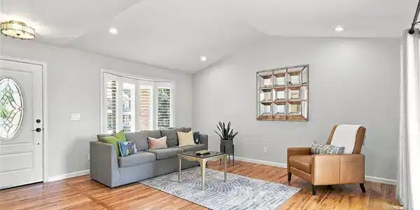 Image 4: Living room Image 4: Living room