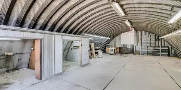Image 4: 2,128 square foot!