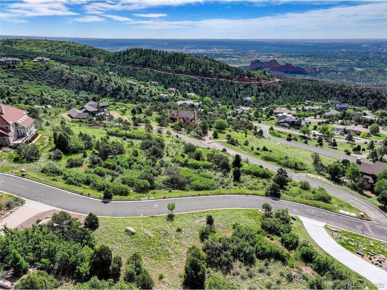 Image 2: 1-acre hillside lot Image 2: 1-acre hillside lot
