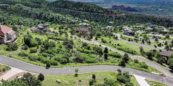 Image 2: 1-acre hillside lot Image 2: 1-acre hillside lot