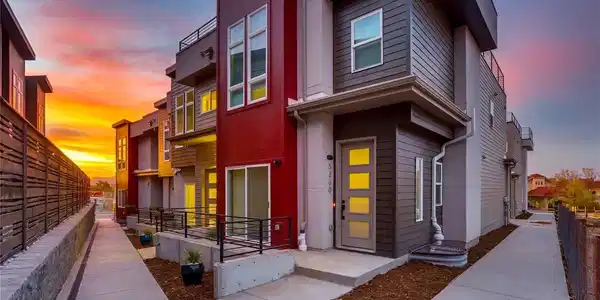 Image 3: Property is the second from the right. Image 3: Property is the second from the right.