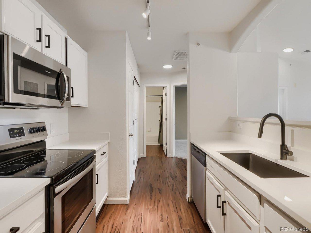 Image 4: 06 Kitchen.jpg Image 4: 06 Kitchen.jpg