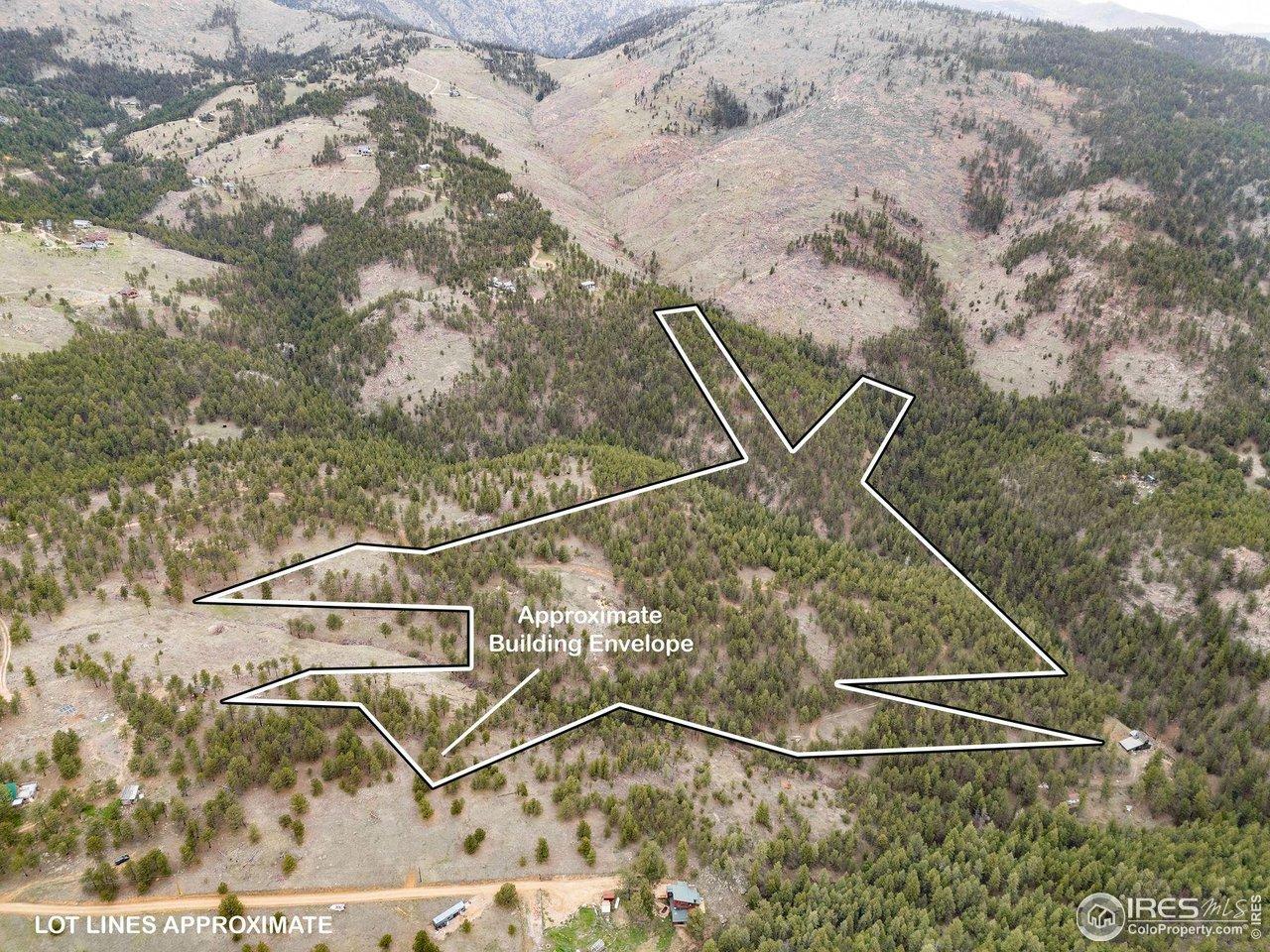 Image 3: Please be aware that any land and/or structures shown in the listing photos outside of the approximate lot lines are not for sale. Image 3: Please be aware that any land and/or structures shown in the listing photos outside of the approximate lot lines are not for sale.