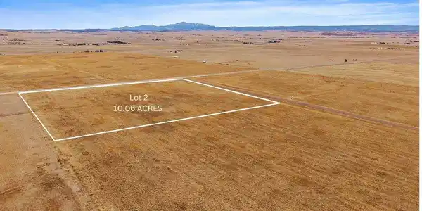 Image 2: Lot 2 is located in a cul de sac with tremendous privacy and mountain views