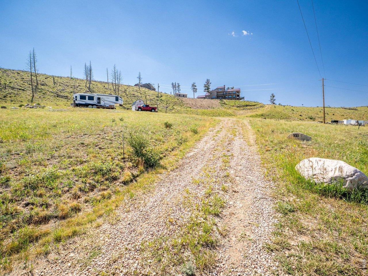 Image 2: Driveway entrance.