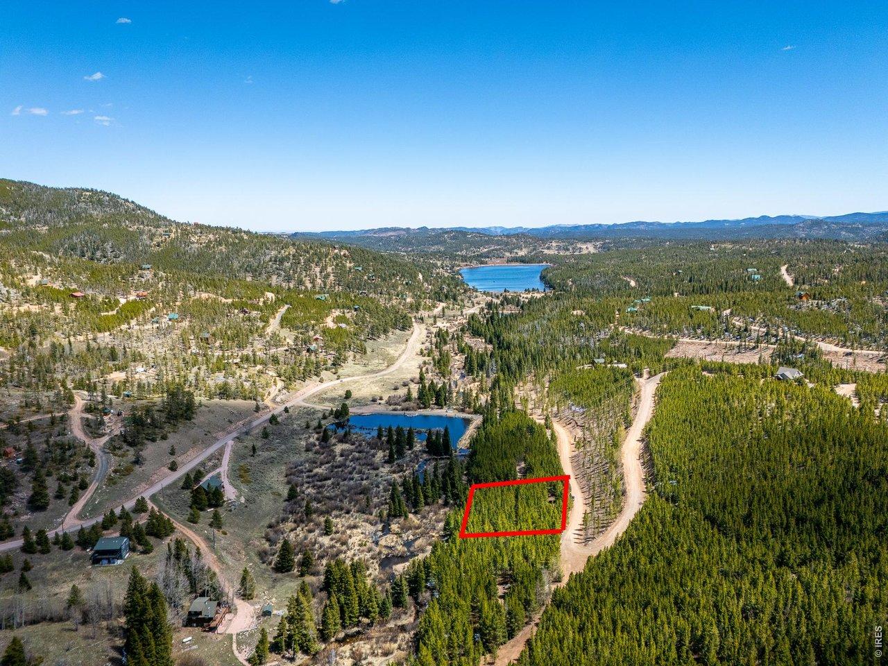 Image 1: 591 Tuscarora.....located just around the corner from Beaver Lake. Panhandle Creek flows right through the greenbelt behind you. Crystal Lake in the distance. Image 1: 591 Tuscarora.....located just around the corner from Beaver Lake. Panhandle Creek flows right through the greenbelt behind you. Crystal Lake in the distance.