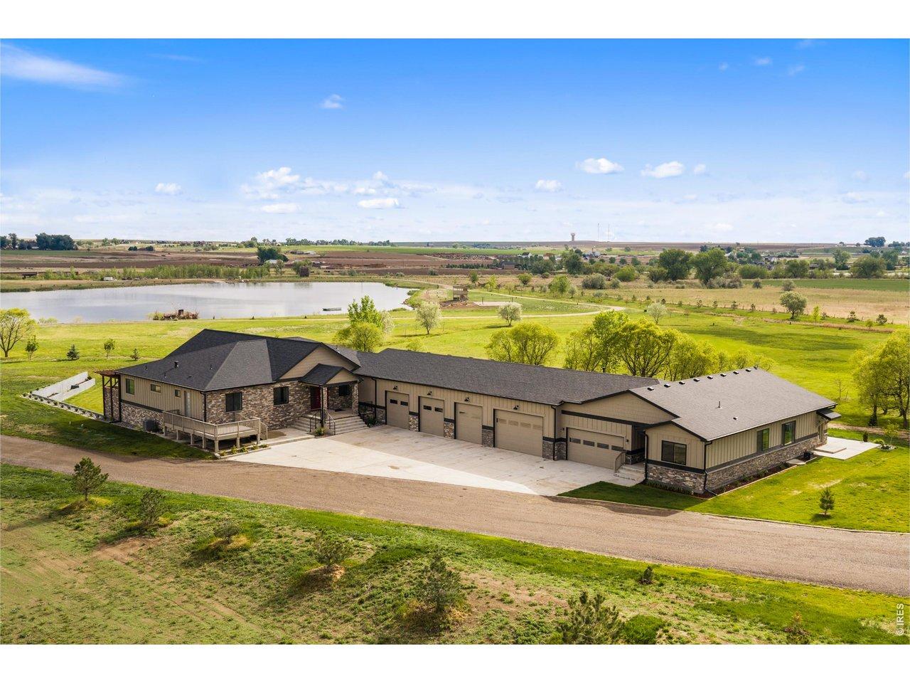 Image 2: Luxury home connected to the guest house through the garage