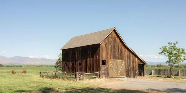 Image 4: The property unfolds with a sense of openness and calm that is increasingly difficult to find in Boulder County. Image 4: The property unfolds with a sense of openness and calm that is increasingly difficult to find in Boulder County.