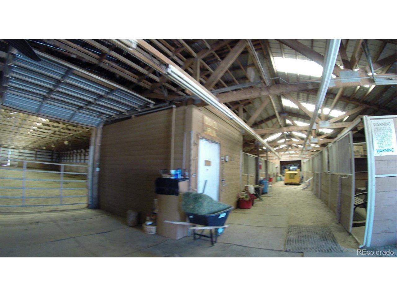 Image 2: Indoor Area Tack Room Image 2: Indoor Area Tack Room