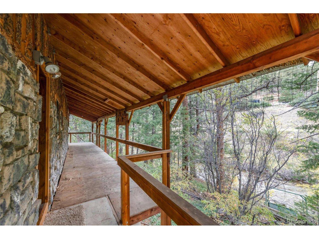 Image 3: Creek side deck Image 3: Creek side deck