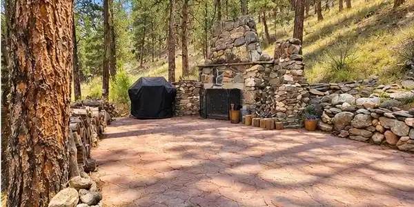 Image 4: Outdoor Fireplace Image 4: Outdoor Fireplace