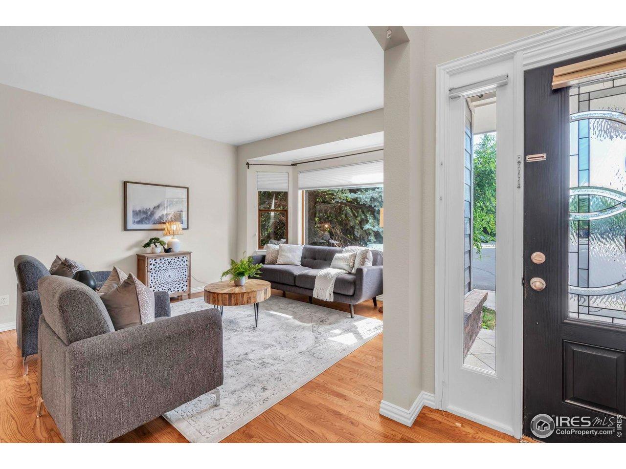 Image 4: Welcoming formal entry creates a warm first impression Image 4: Welcoming formal entry creates a warm first impression